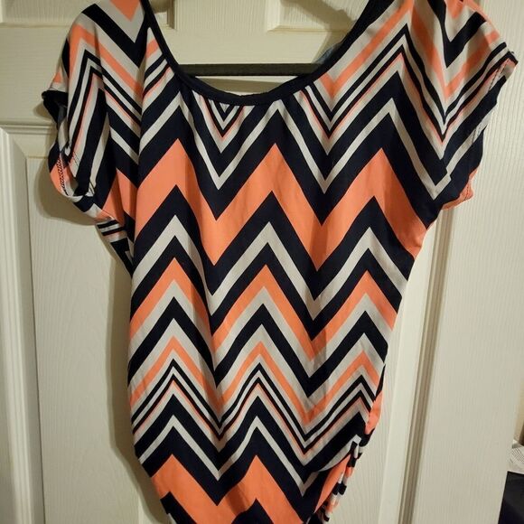 Medium ZigZag Blouse  - Picture 1 of 3